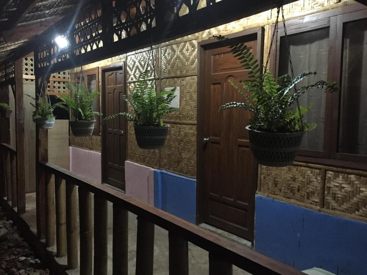 Bohemian Bohol Hostel Panglao-stad Buitenkant foto